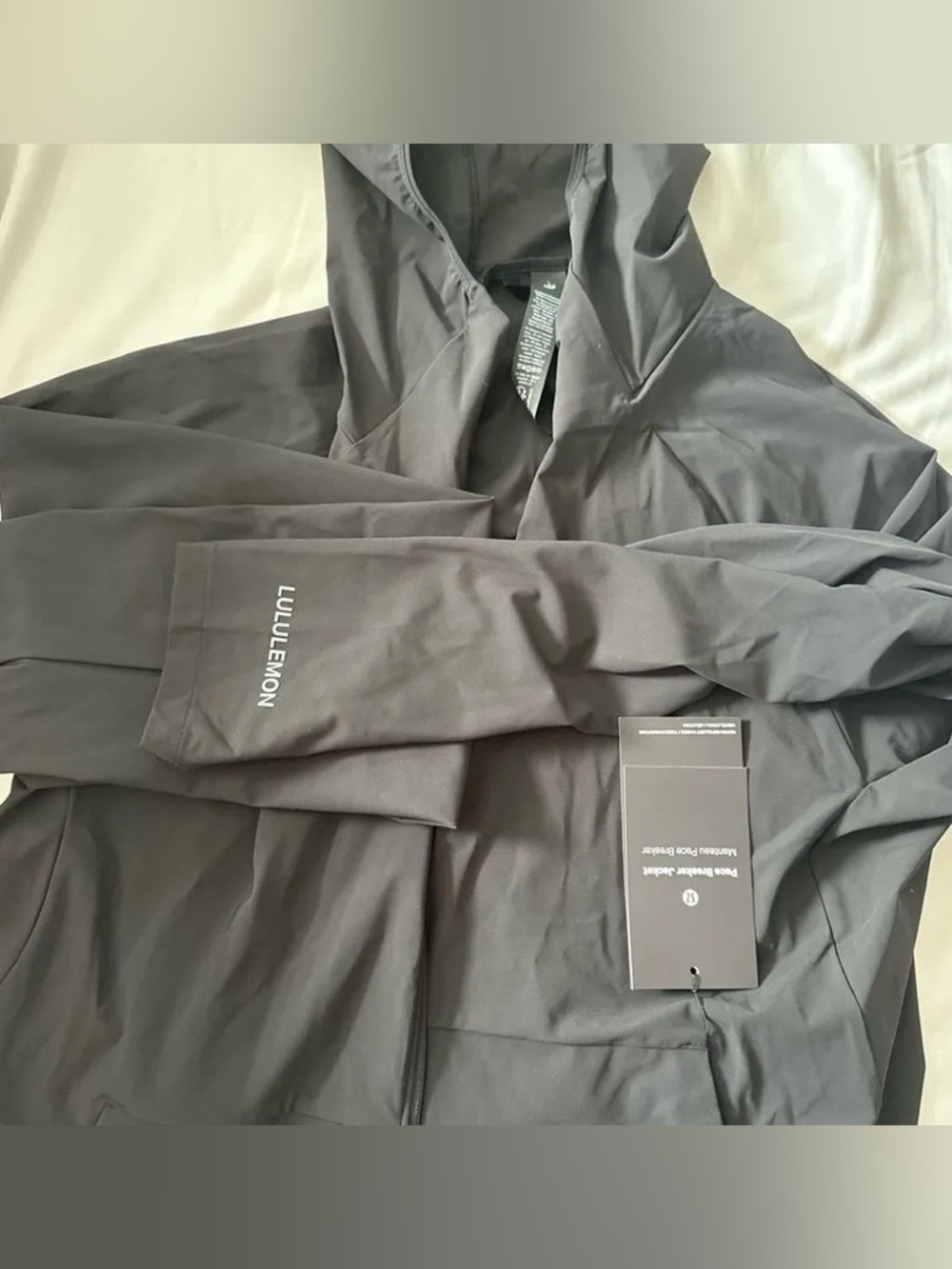 lululemon athletica Men’s Hooded Windbreaker — black